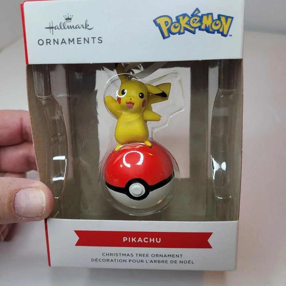 HallmarK Pokémon Pikachu on Poké Ball Ornament‎ Walmart Exclusive Christmas NEW